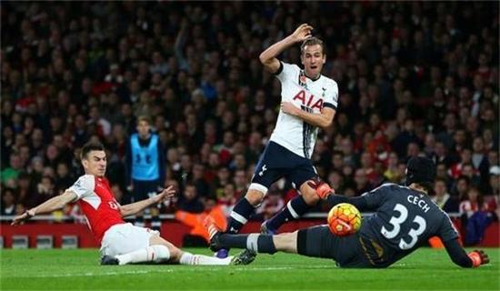 足以及舆论 足以及舆论